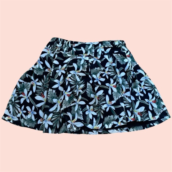 SEEK THE LABEL FLORAL BLACK SCORT/ SKIRT WITH INTERNAL SHORTS FLOWY SIZE MEDIUM - Picture 2 of 6
